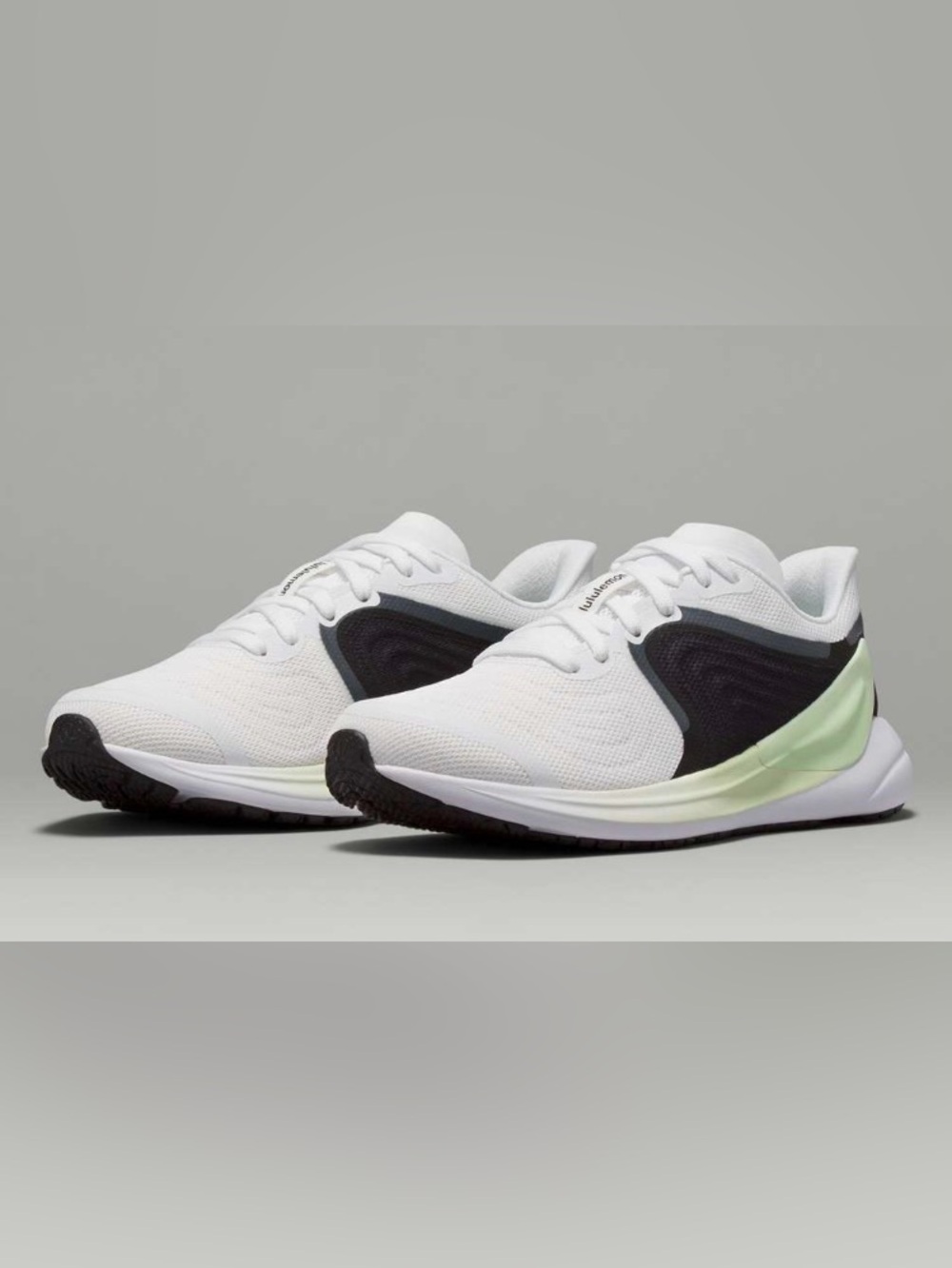 NIB New Lululemon Blissfeel 2 Womens Running Shoe White / Black / Kohlrabi Green